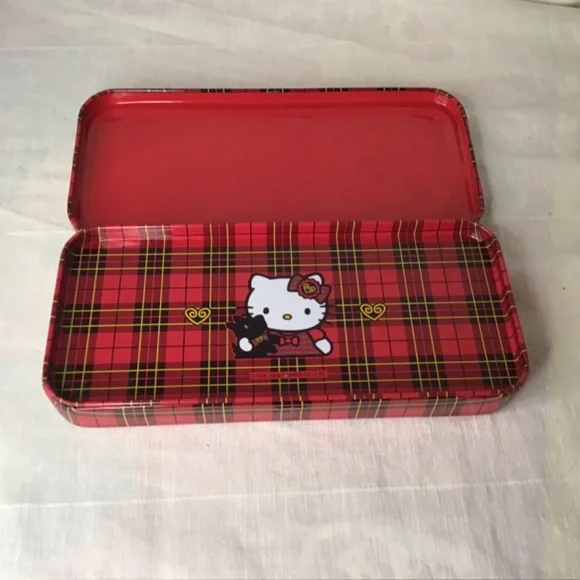 VTG Rare 1976-2003 Sambrio Hello Kitty Scottie Dog Red Plaid Metal Box, w/ Tray.